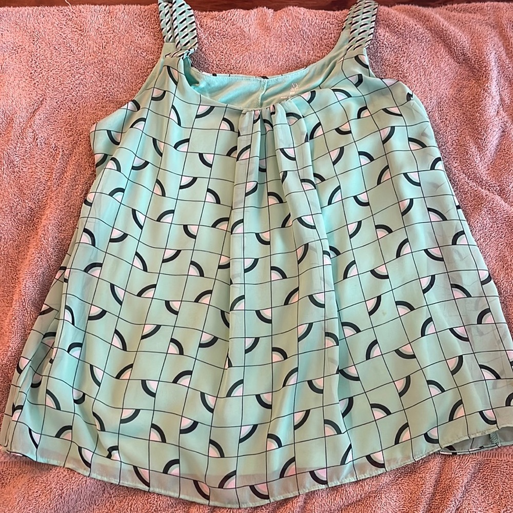 New York and company brand. XS, fits loosely.